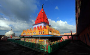 Hanuman Garhi – The Guardian Shrine of Ayodhya